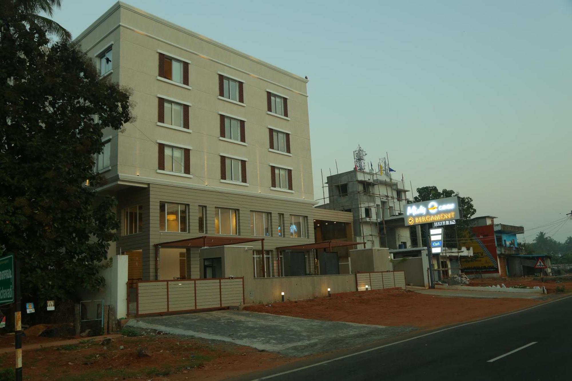 Misty Ocean - A Bergamont Group Of Hotel Kuilapalayam Екстериор снимка